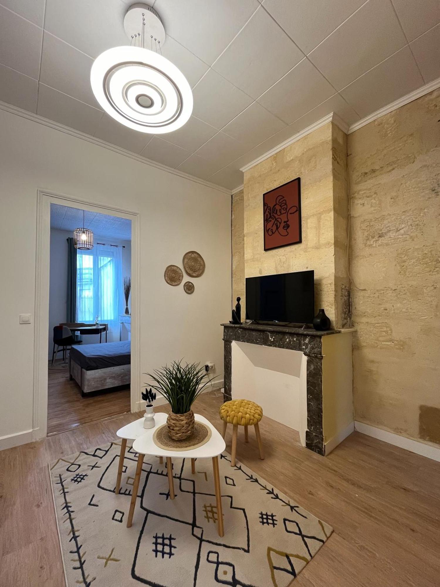 Echoppe Typique Avec Terrasse Villa Talence Eksteriør billede