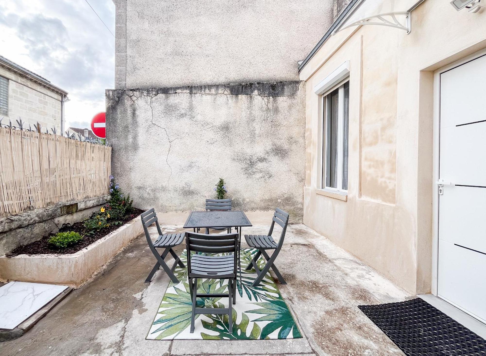 Echoppe Typique Avec Terrasse Villa Talence Eksteriør billede